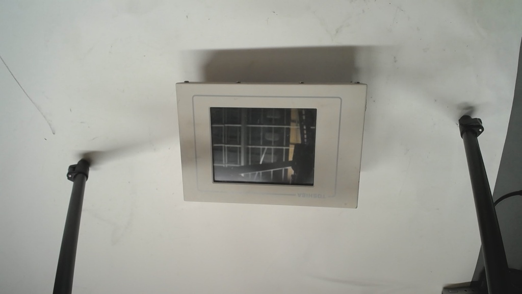 TOSHIBA LCD MONITOR