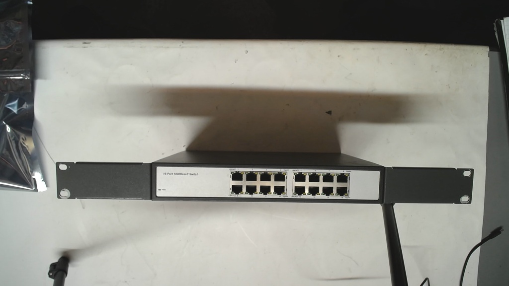 16-PORT 1000 BASE T SWITCH